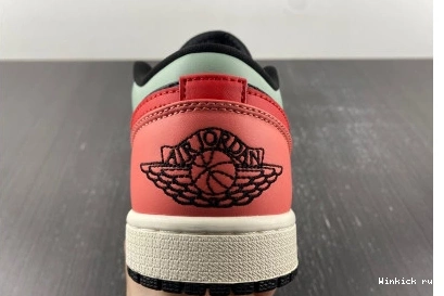 Jordan Black Low 1 Retro Multi-Color SE 1016